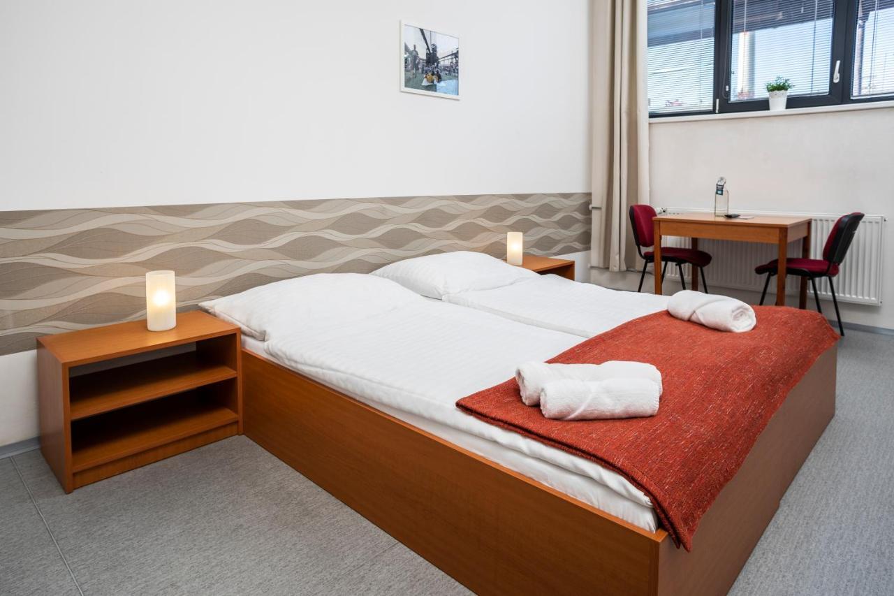 Hotel Vp1 Ostrava Bagian luar foto
