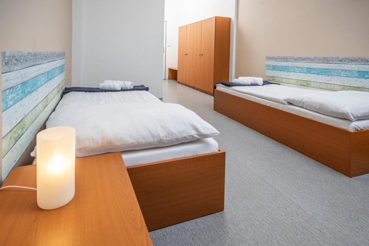 Hotel Vp1 Ostrava Bagian luar foto