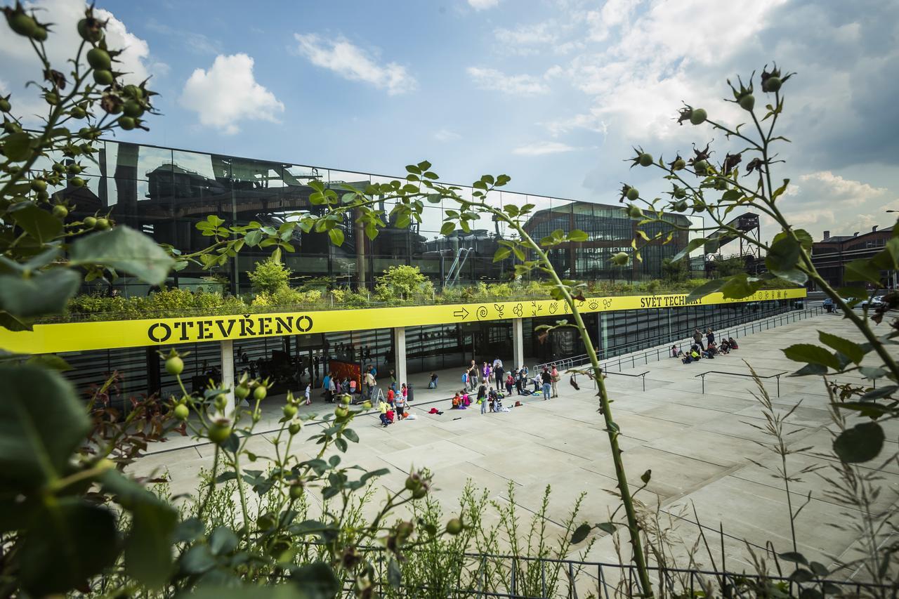 Hotel Vp1 Ostrava Bagian luar foto